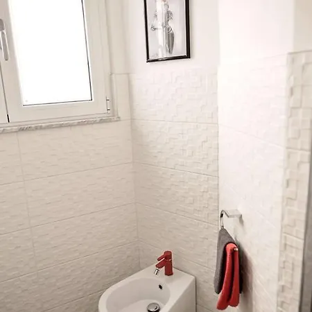 Maison Dora 10 *