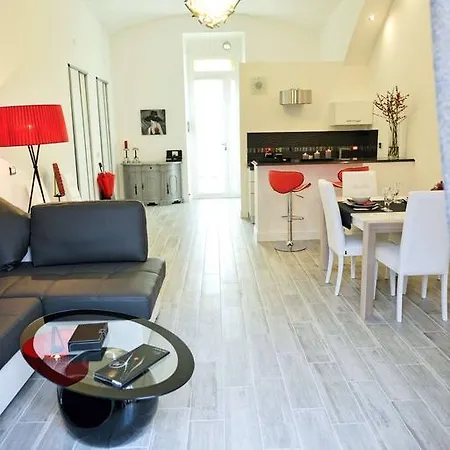 Apartment Maison Dora 10 *